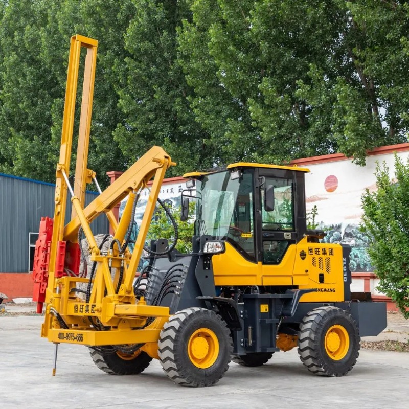 Heavy Equipment For Construction - Schwerlast-Hydraulik-Schraubpfahltreiber für Solarpark-Baustellen