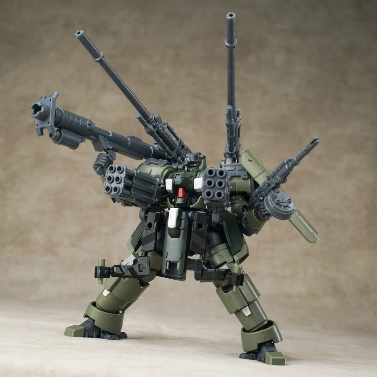 Heavy Equipment Games - Sheik Mainland ZAROV C1 1/144 Bausatz